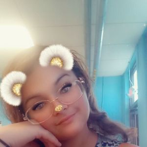 Meet your Posher, Dania